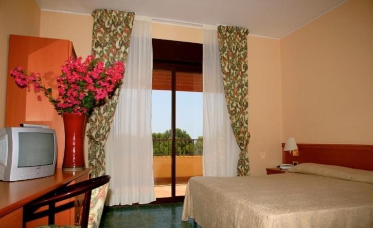 Conte Di Cabrera Hotel Club 포쟐로 외부 사진